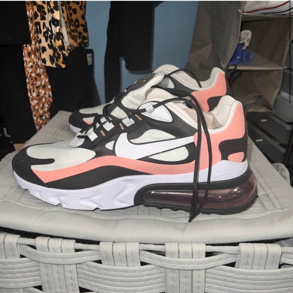 Brand New Women’s Nike React sneakers